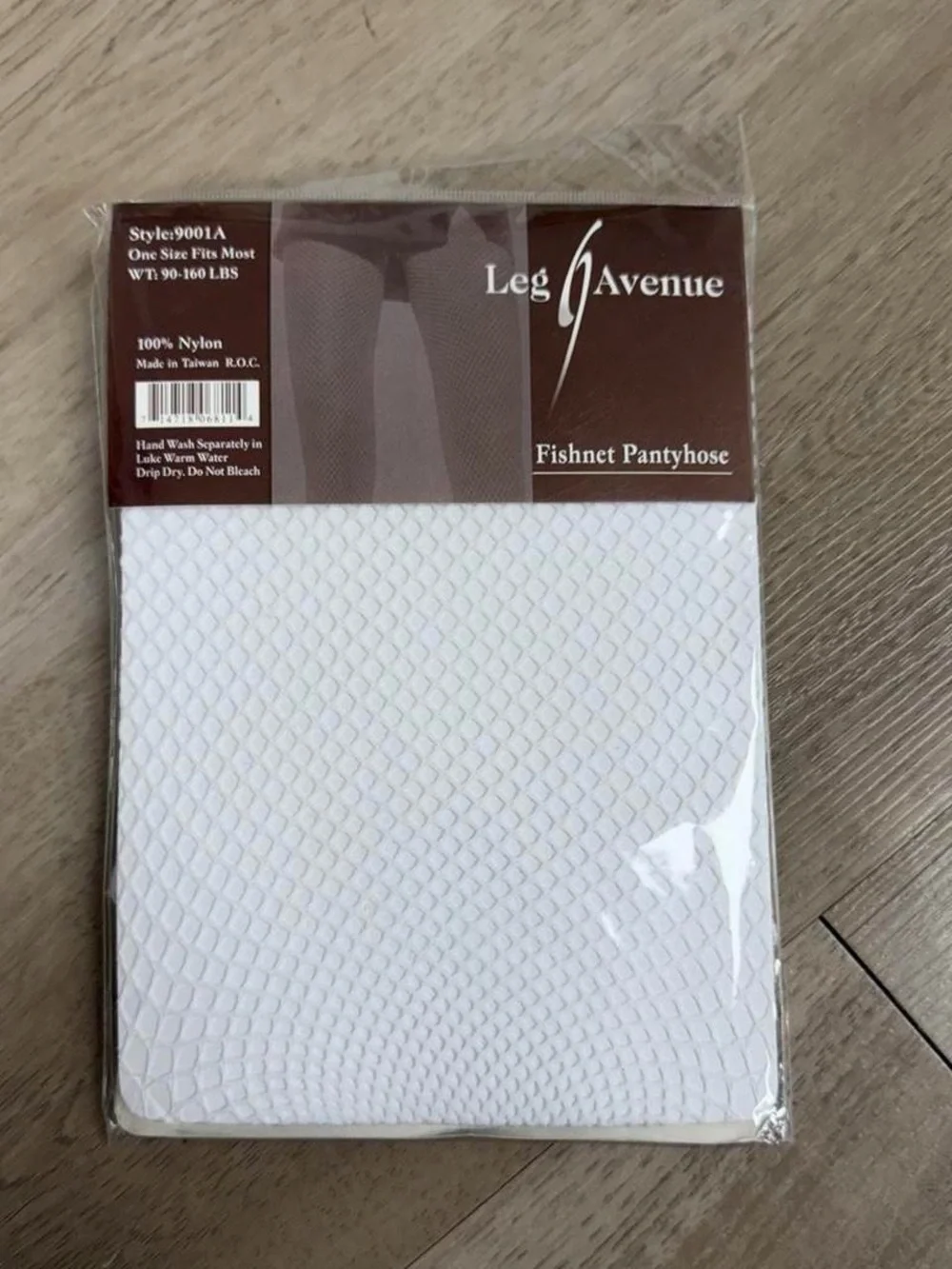 Y2K Deadstock 2000s leg avenue white fishnet tights👾